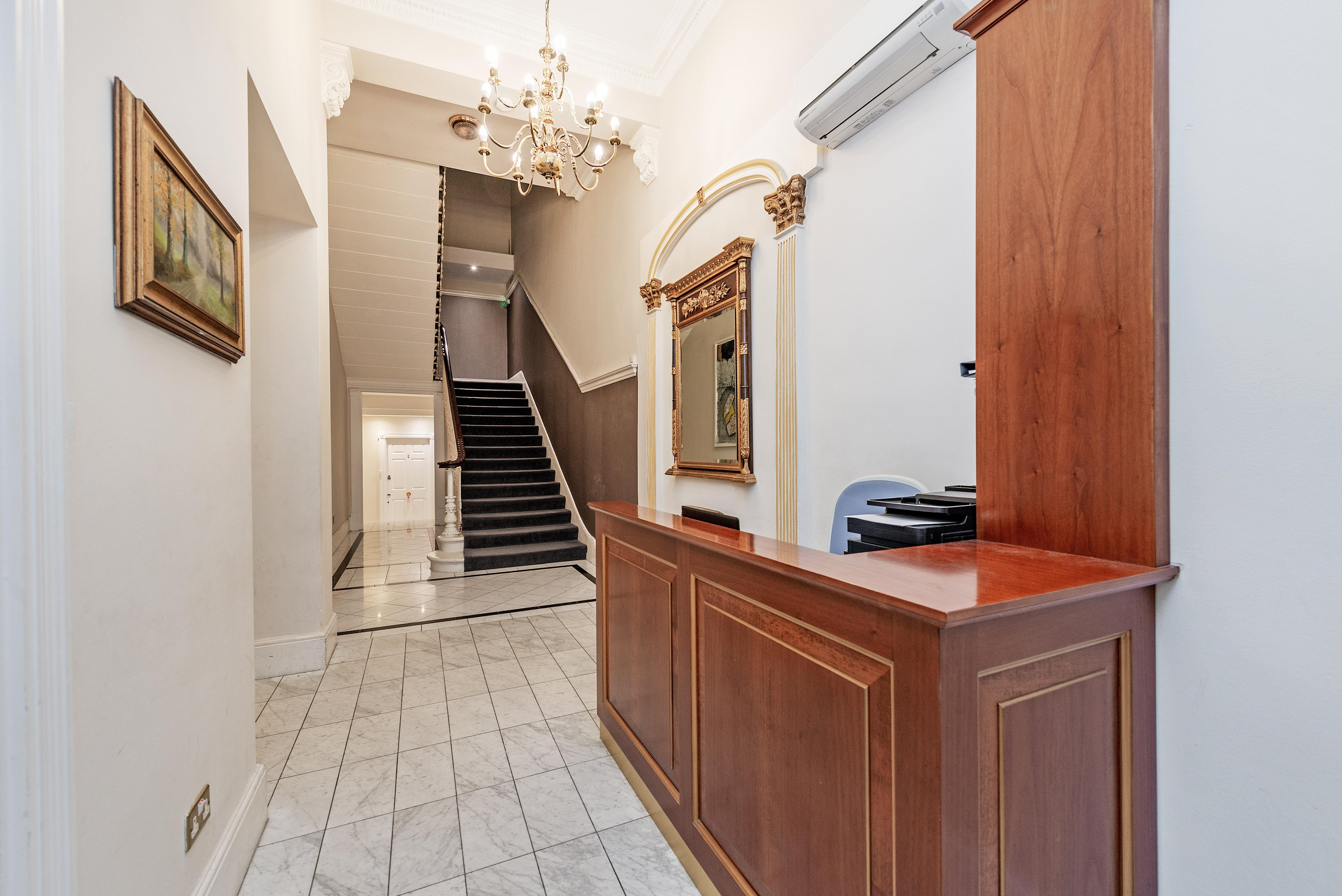Queensgate Court Лондон Екстер'єр фото